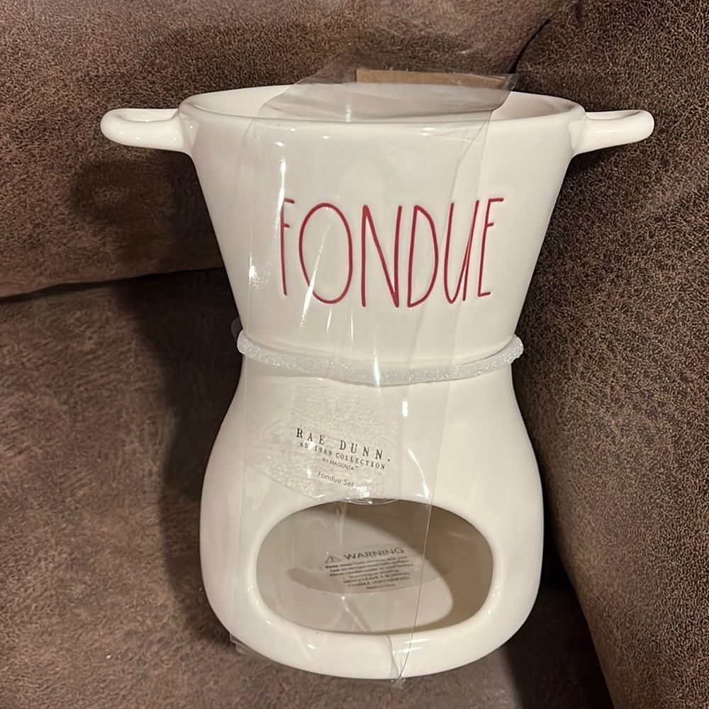 New Rae Dunn Fondue set